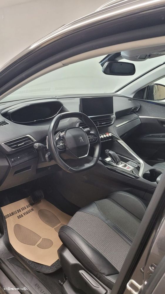 Peugeot 5008 1.2 PureTech Allure Pack EAT8 - 8