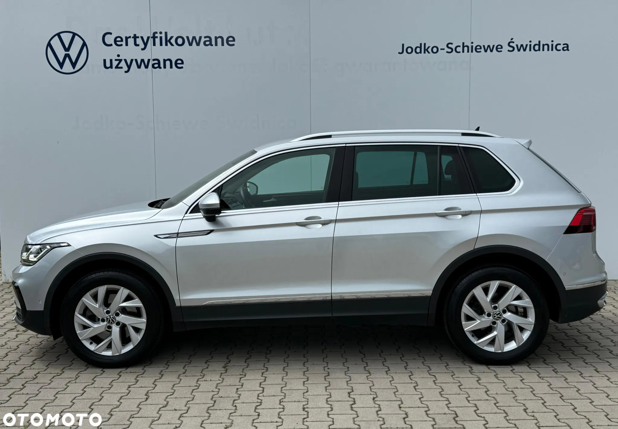 Volkswagen Tiguan 2.0 TSI 4Mot Elegance DSG - 5