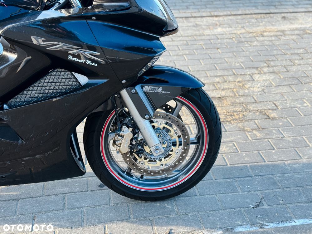 Honda VFR - 26
