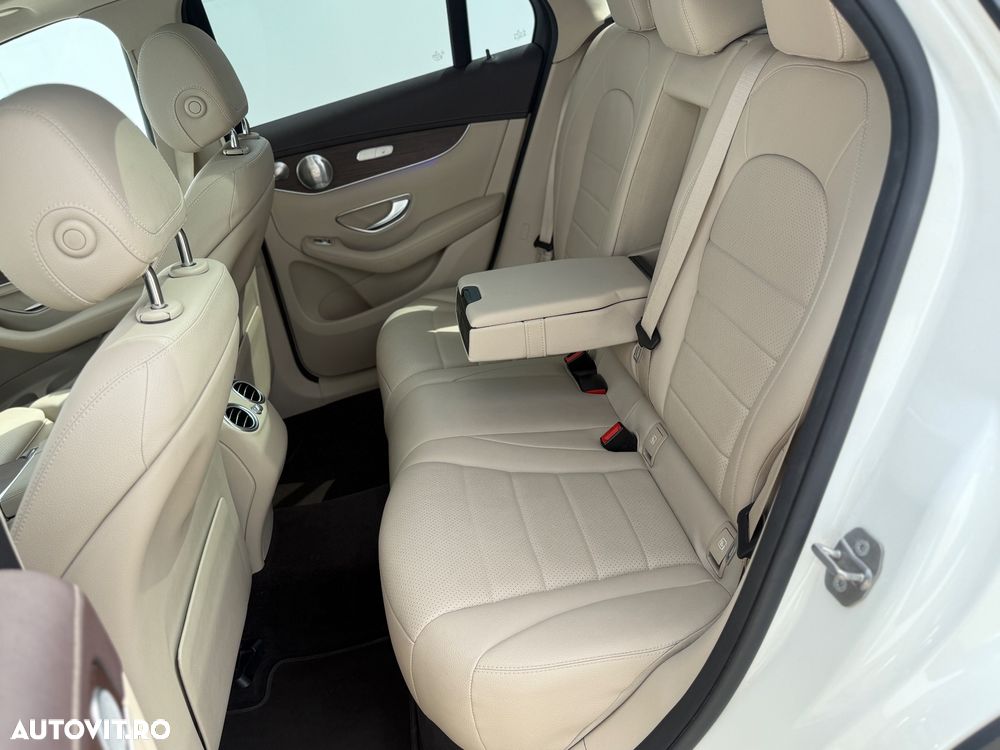 Mercedes-Benz GLC 220 d 4MATIC 9G-TRONIC AMG Line - 24