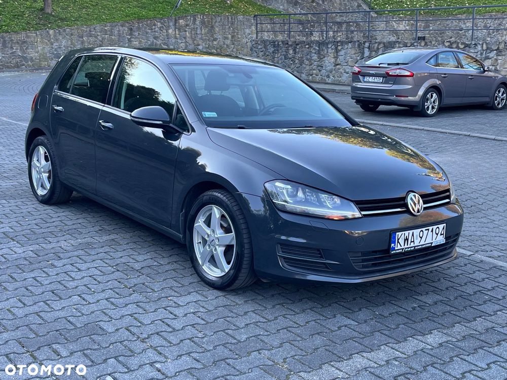 Volkswagen Golf - 1
