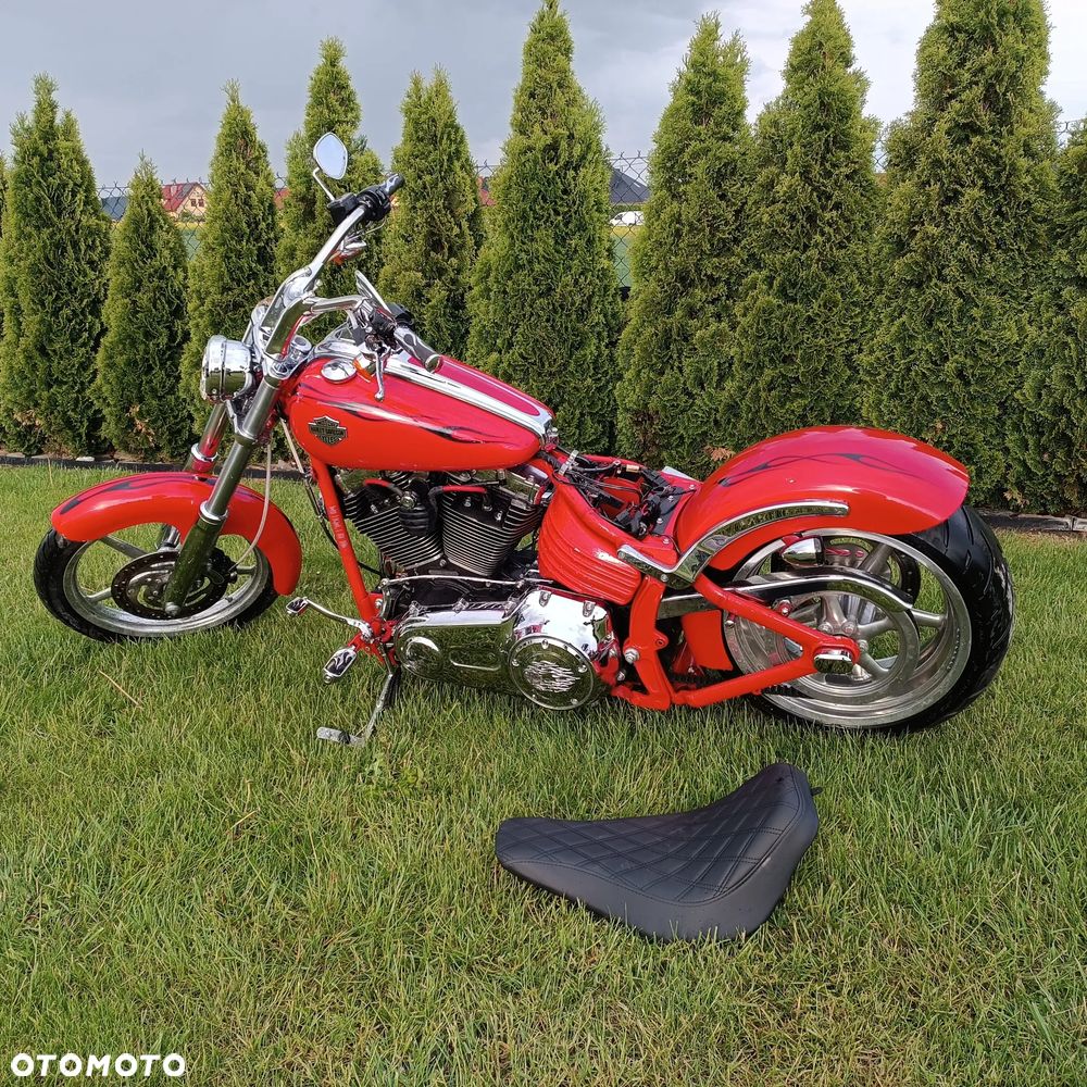Harley-Davidson Softail Breakout - 20