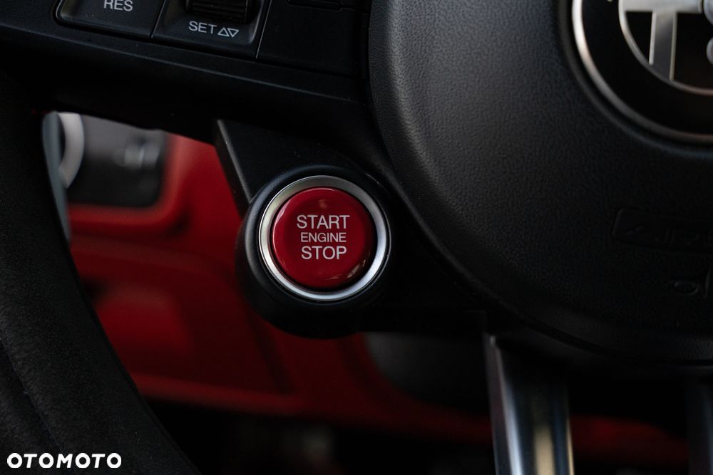 Alfa Romeo Giulia 2.9 Bi Turbo V6 Quadrifoglio - 14