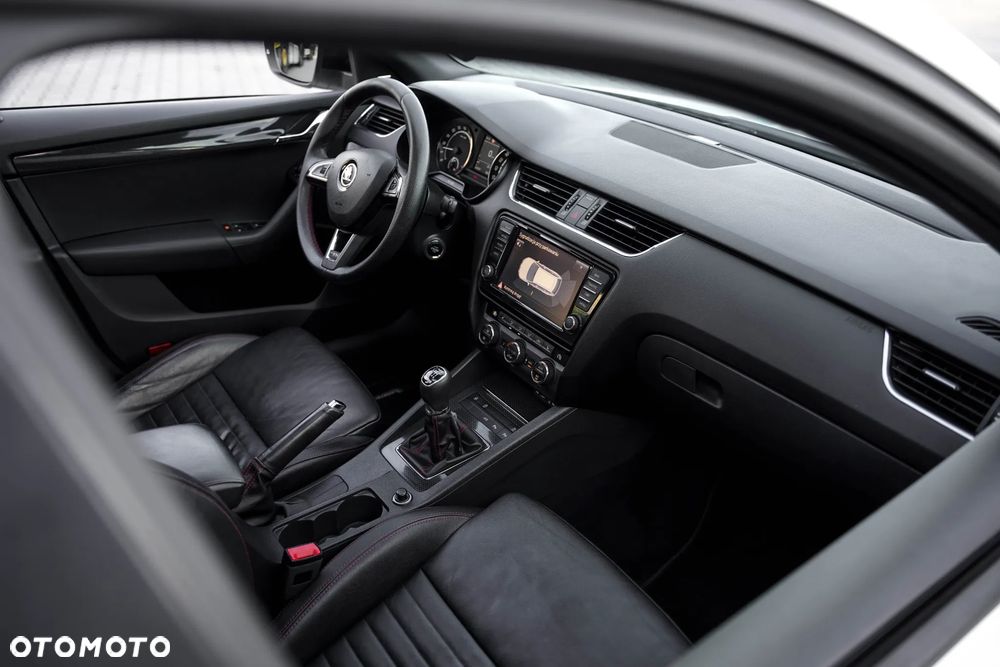 Skoda Octavia 2.0 TDI RS - 20