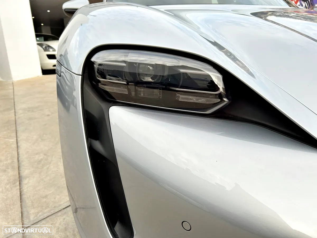 Porsche Taycan Standard - 42