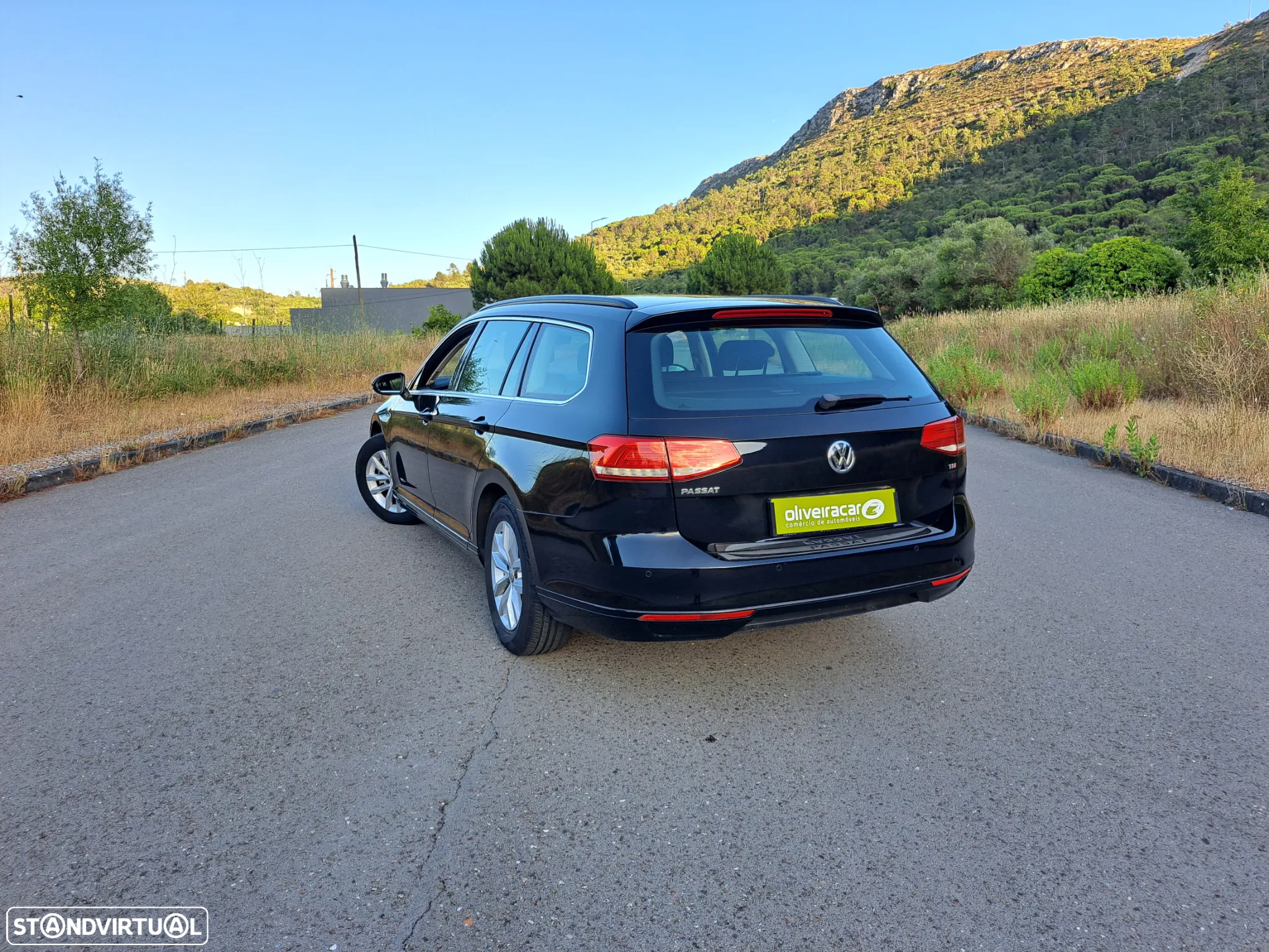 VW Passat Variant 1.6 TDI Highline - 34