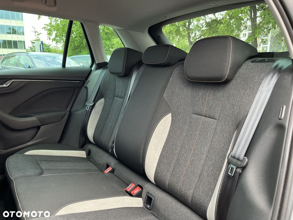 Skoda Kamiq 1.0 TSI Style DSG - 33