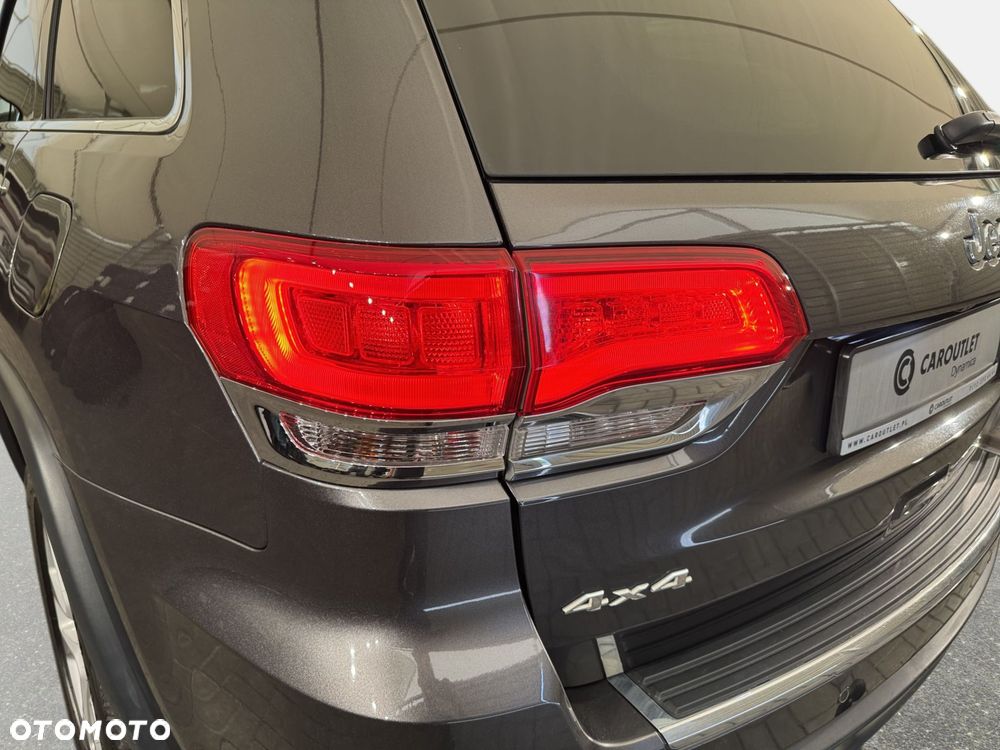 Jeep Grand Cherokee - 12