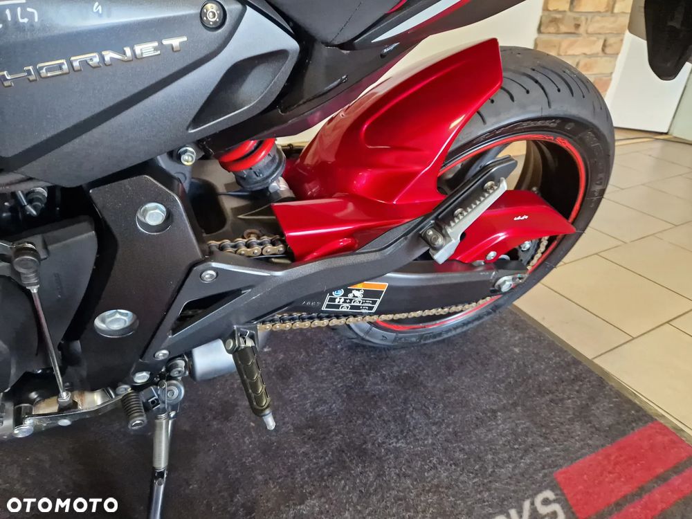 Honda Hornet - 16