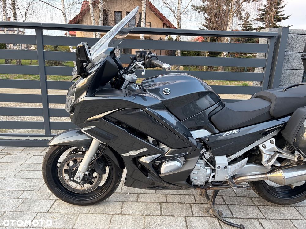 Yamaha FJR - 3