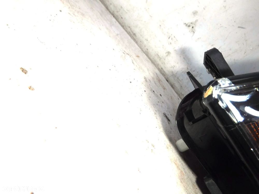 audi a3 8p lampa przód lewa przednia nowa z uszk - 4