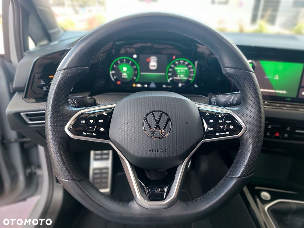 Volkswagen Golf - 16