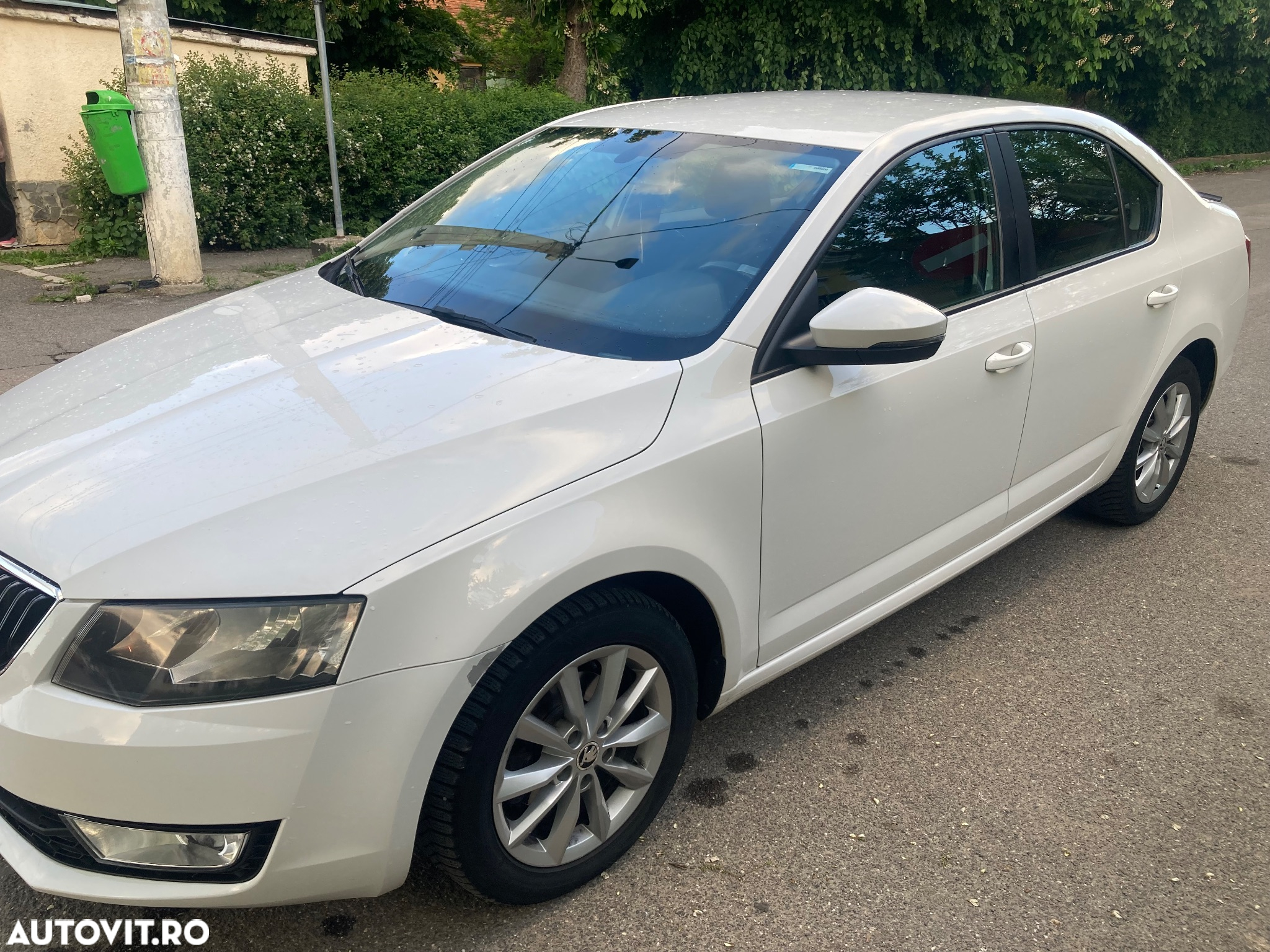 Skoda Octavia 1.6 TDI AMBITION DSG - 6