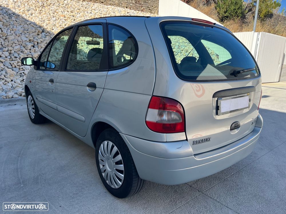 Renault Mégane Scénic 1.4 16V RT - 15