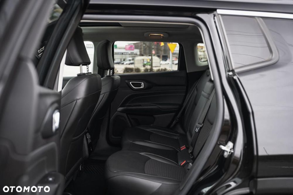 Jeep Compass - 29