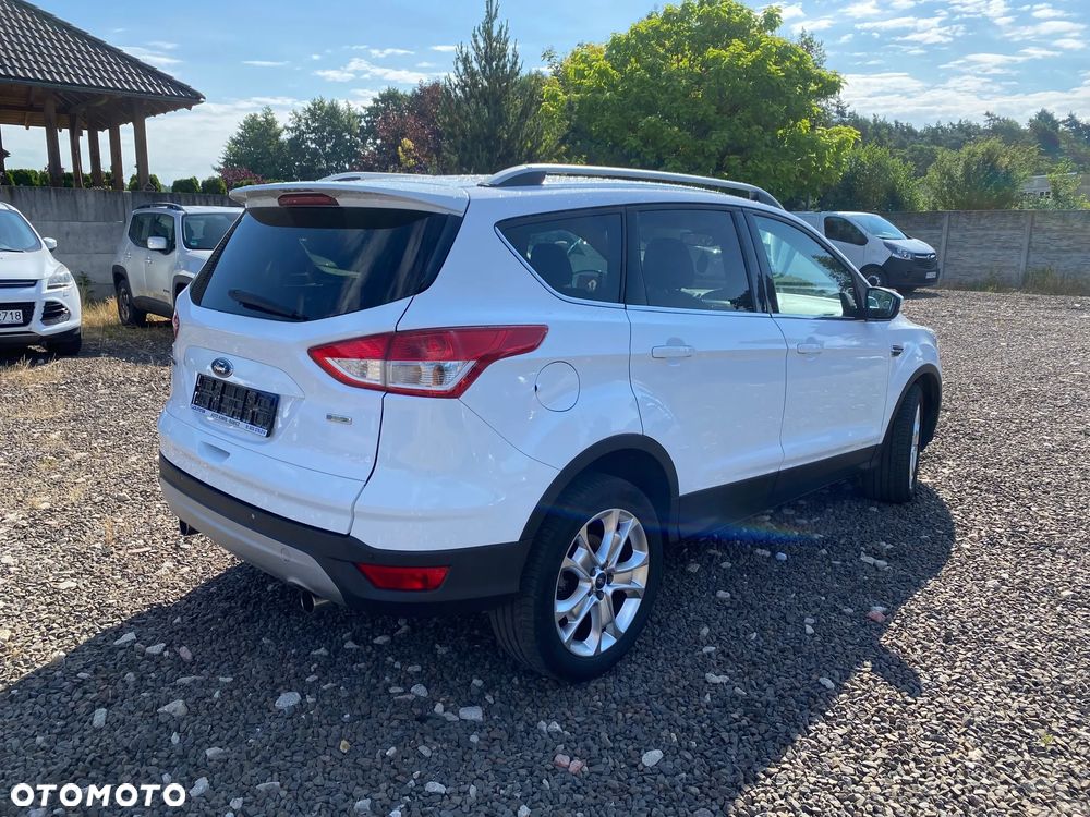 Ford Kuga 1.5 EcoBoost 2x4 Titanium - 5