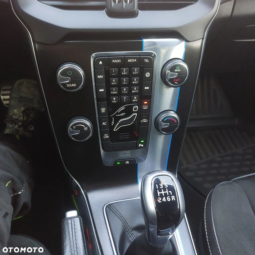 Volvo V40 D2 RDesign - 24