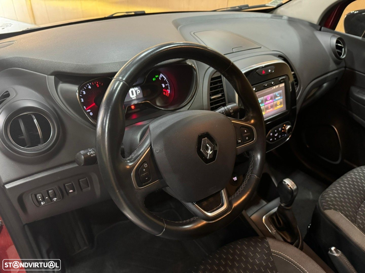Renault Captur 1.5 dCi Exclusive EDC - 11