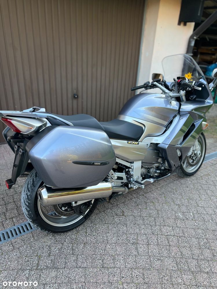 Yamaha FJR - 3