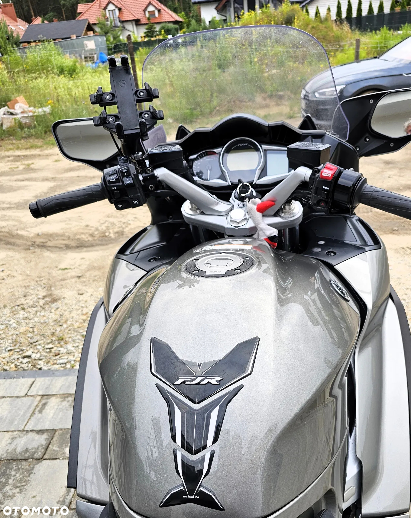Yamaha FJR - 16
