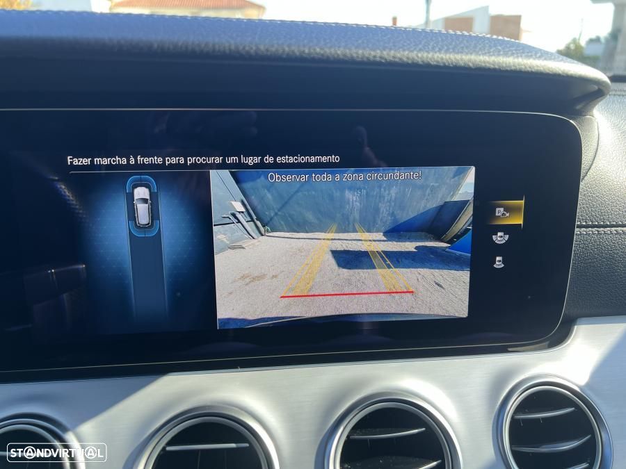 Mercedes-Benz E 300 de AMG Line - 53