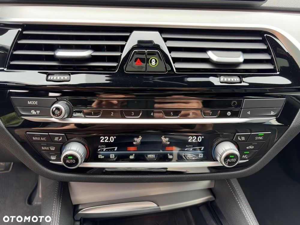 BMW Seria 5 540d xDrive mHEV M Sport sport - 19