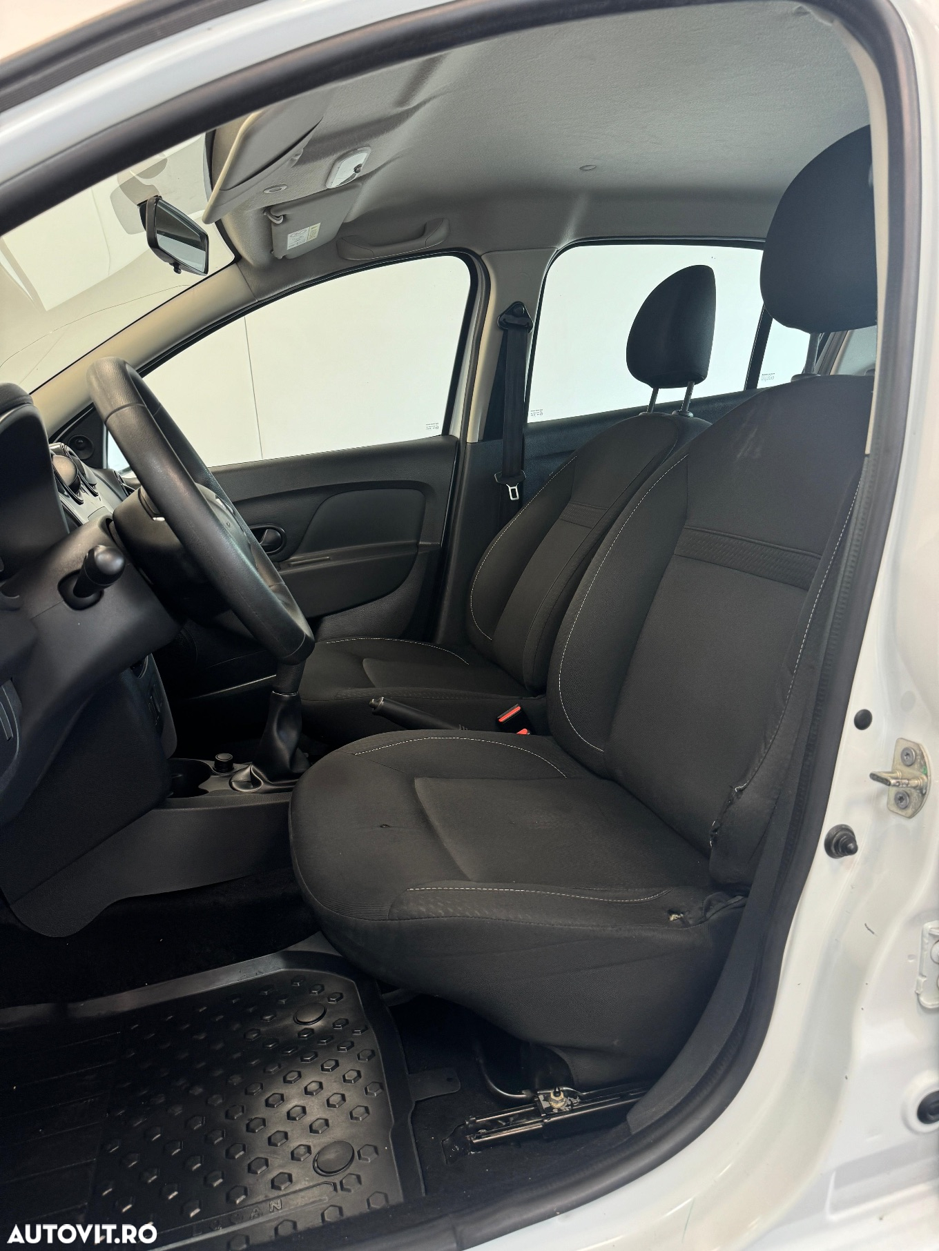 Dacia Logan 1.0 SCe SL PLUS - 16
