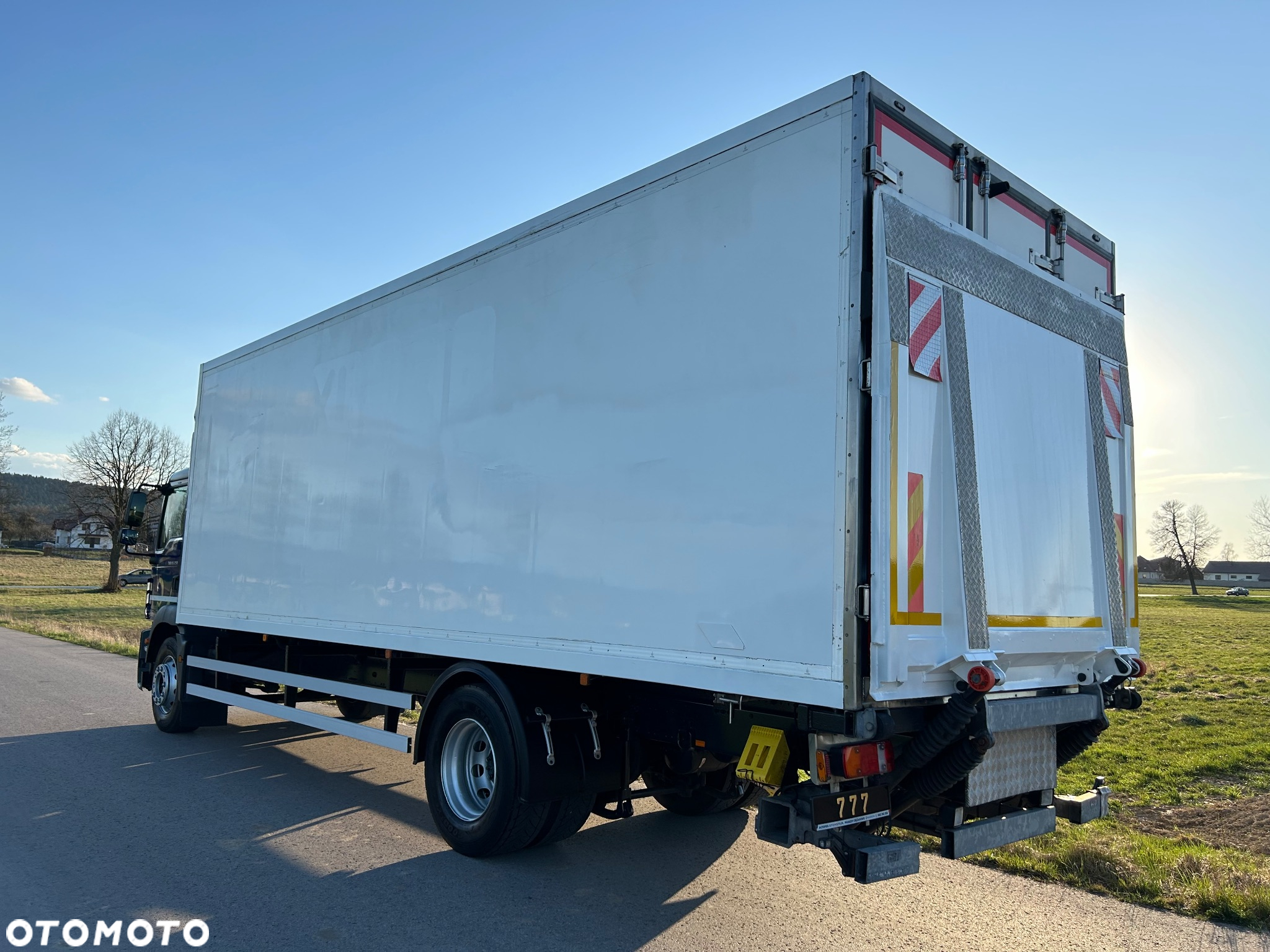 MAN TGM 18.250 Carrier 1950 D/E z Holandii / TOP STAN / 7.44m / 18 palet / winda + drzwi + drzwi boczne / OKAZJA - 31