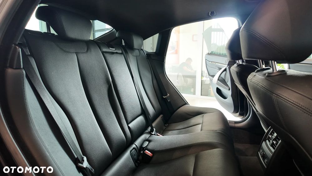 BMW Seria 4 435i Gran Coupe Sport Line - 33