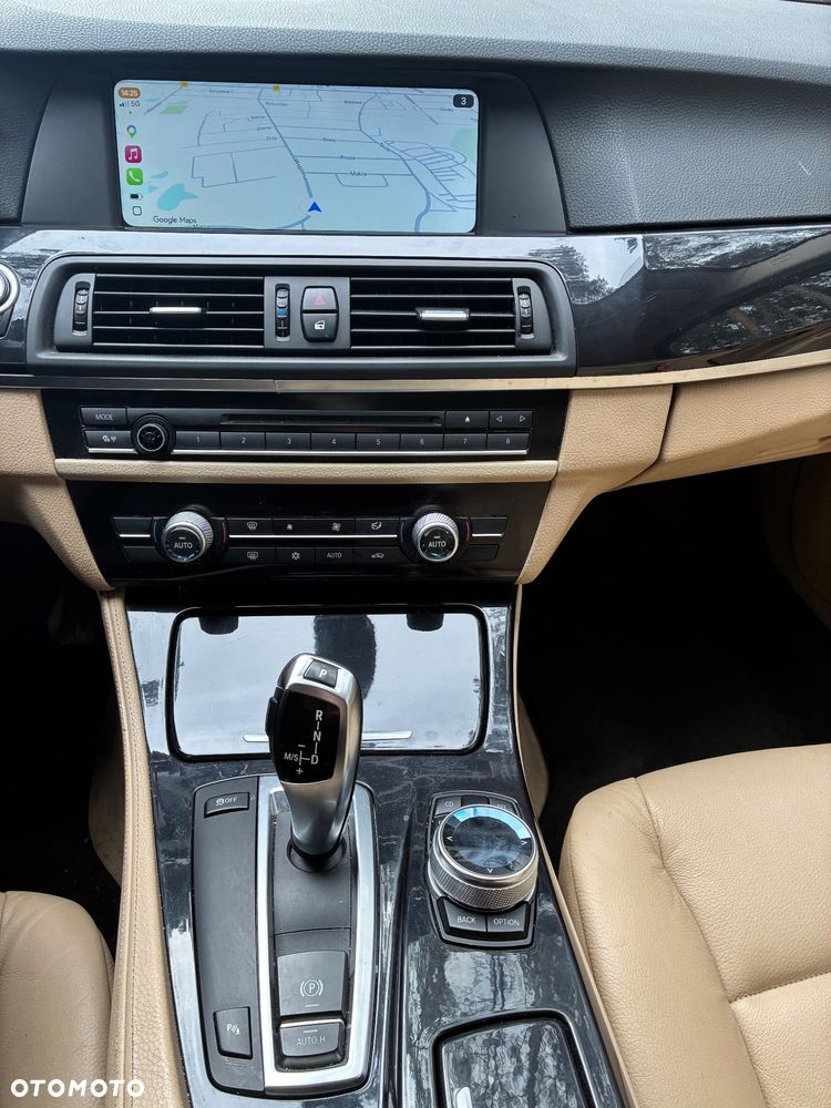 BMW Seria 5 520d Sport-Aut - 2