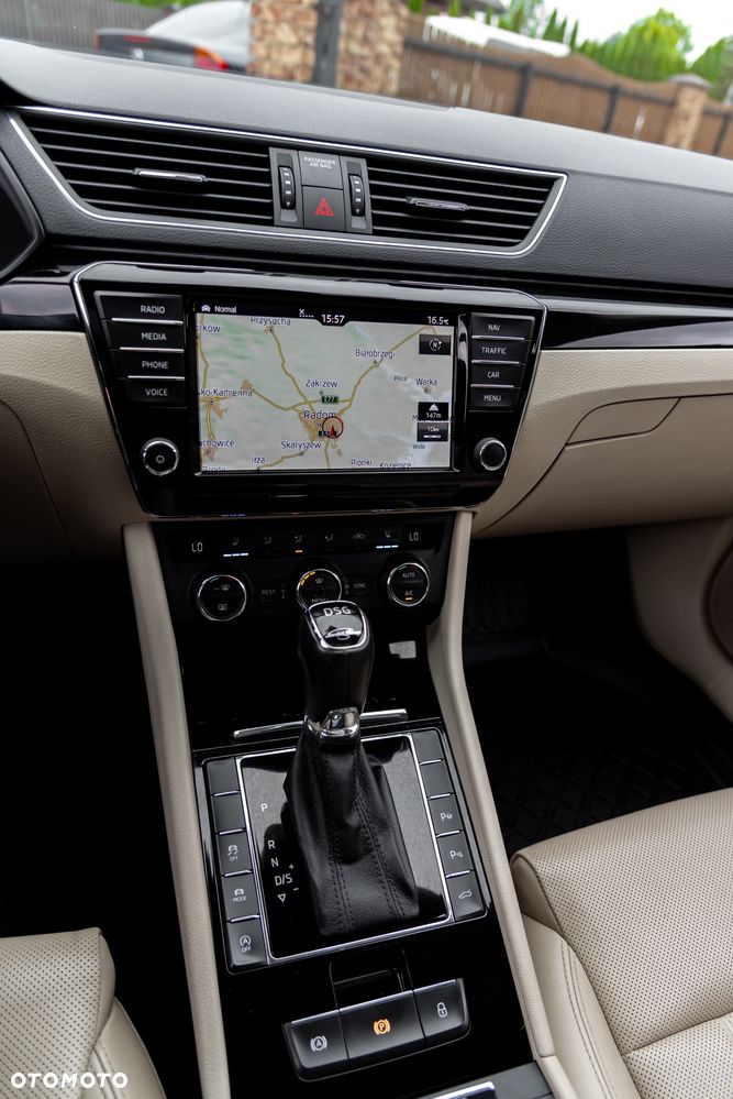 Skoda Superb 2.0 TSI 4x4 DSG L&K - 37