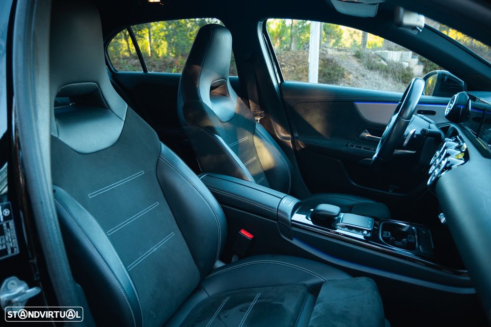 Mercedes-Benz A 250 e AMG Line - 32