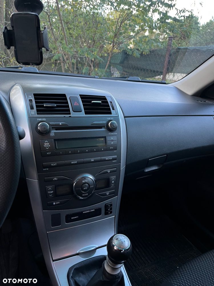 Toyota Corolla 1.6 Premium - 13