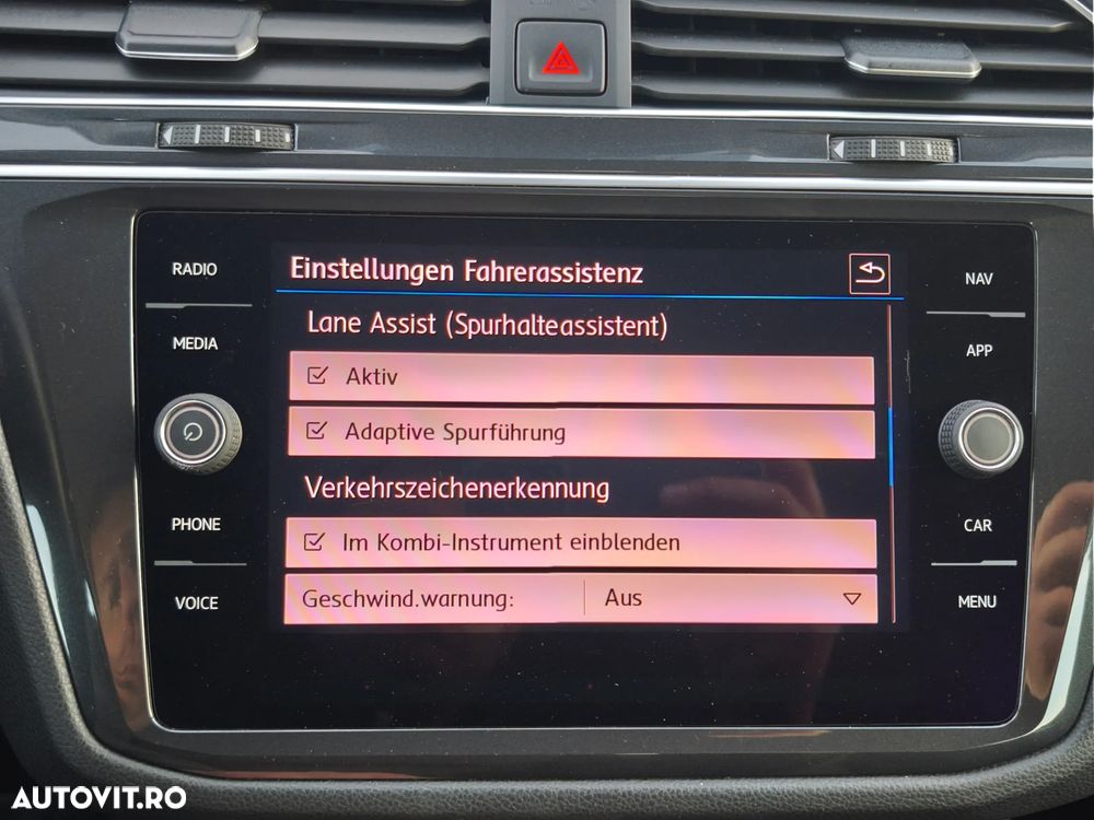 Volkswagen Tiguan 2.0 TDI SCR 4MOTION (BlueMotion Techn.) DSG Comfortline - 32