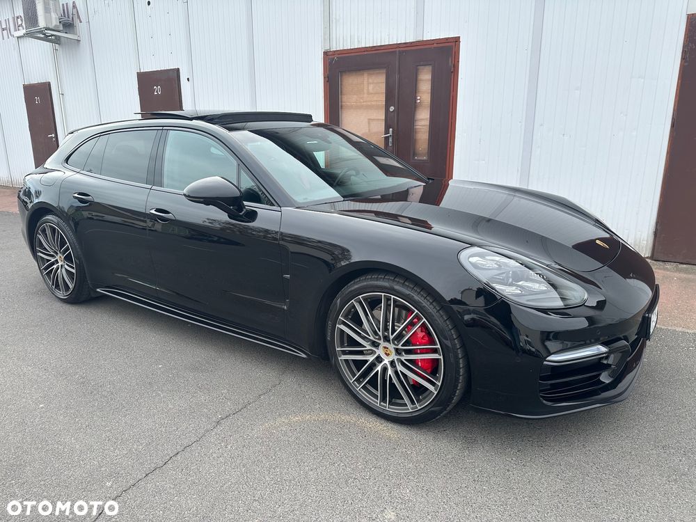Porsche Panamera - 4