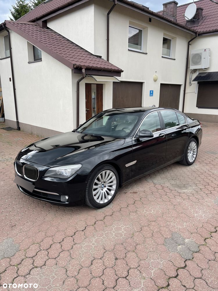 BMW Seria 7 740d xDrive - 23
