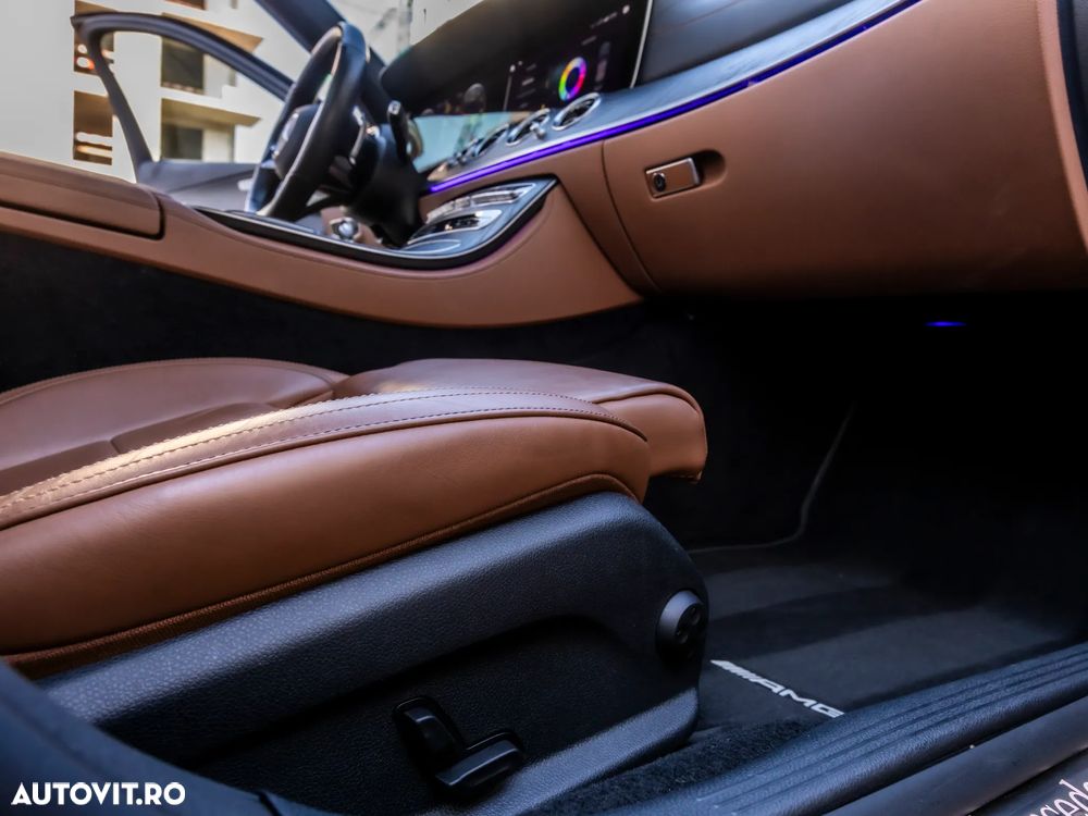Mercedes-Benz E 300 de 4Matic 9G-TRONIC AMG Line - 23