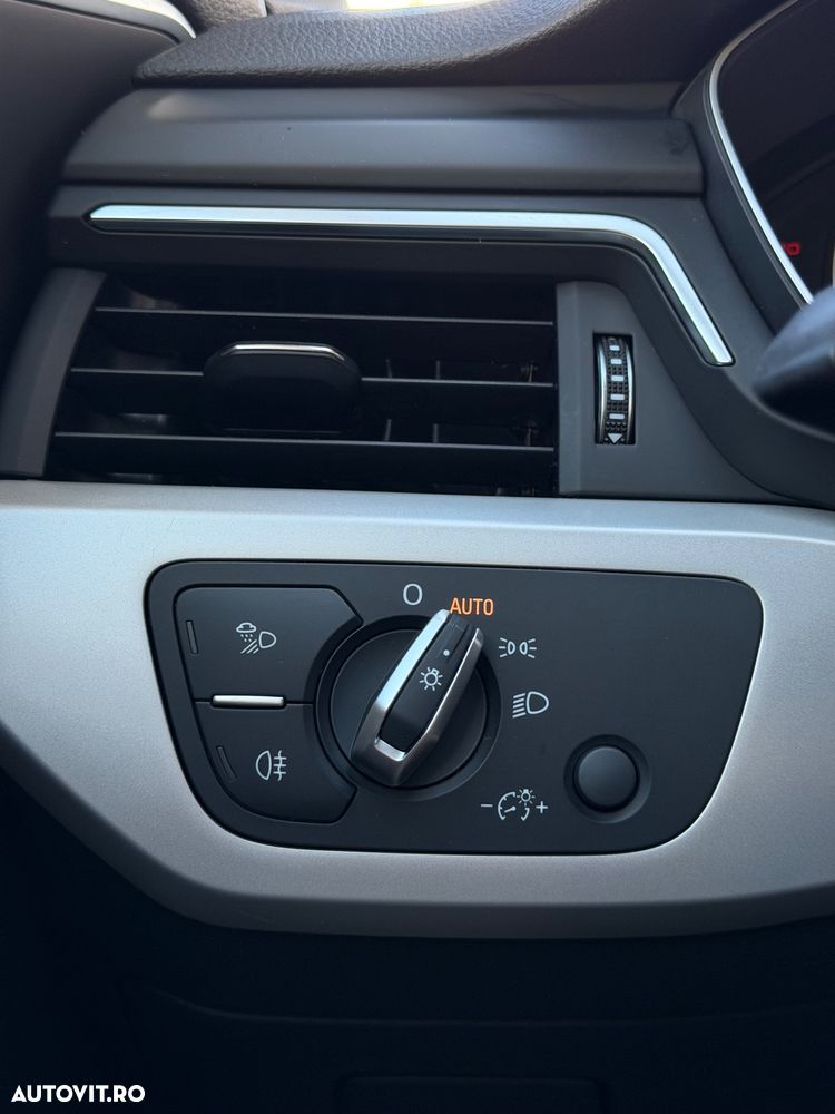 Audi A4 35 TDI S tronic - 28