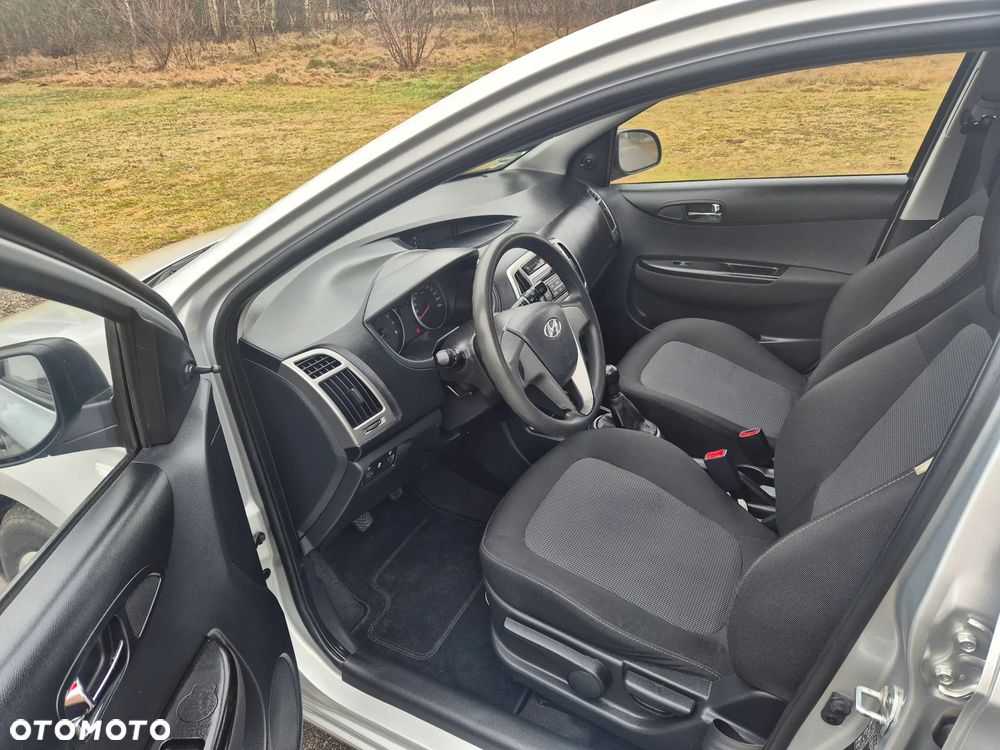 Hyundai i20 1.2 - 13