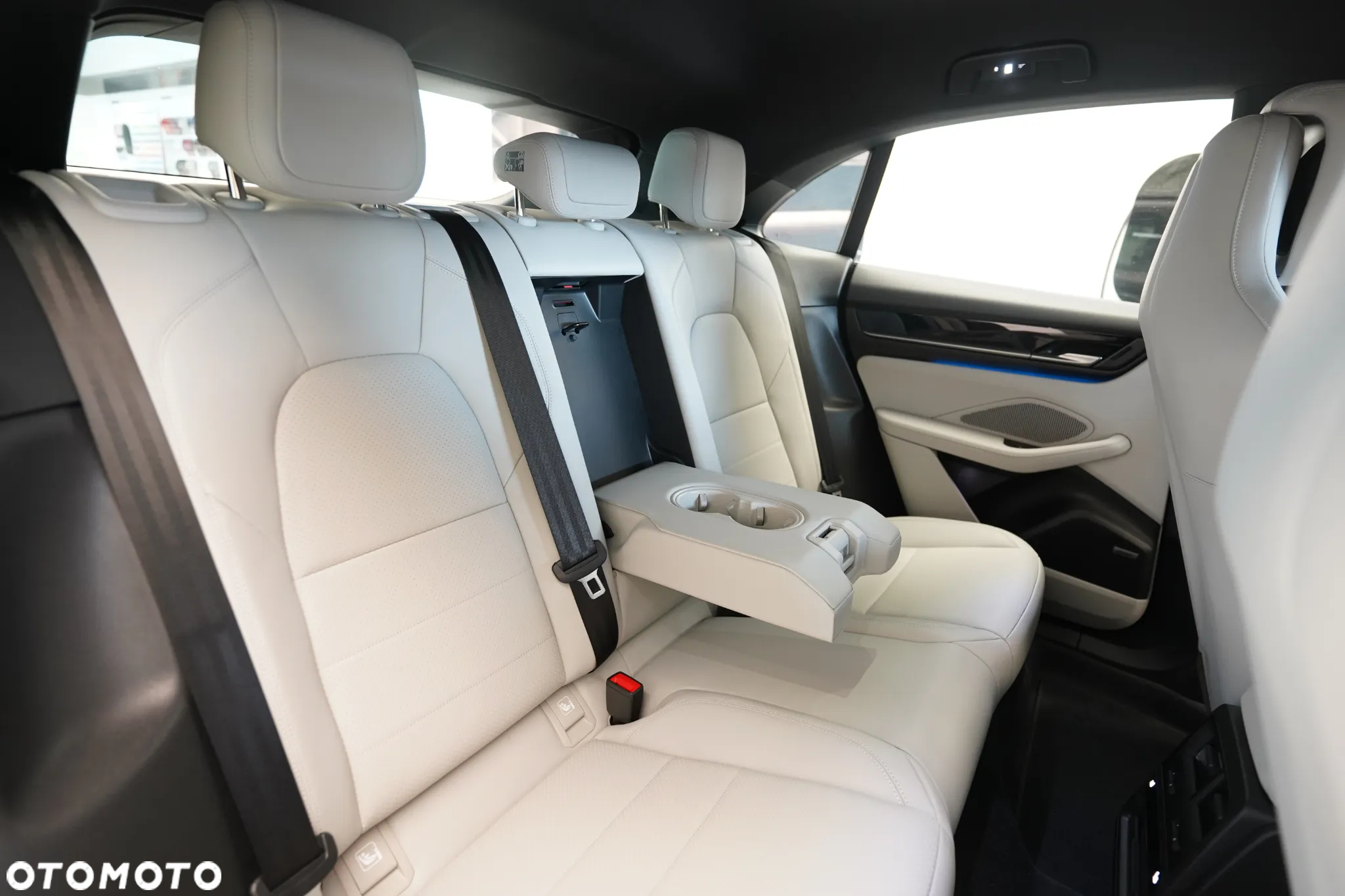 Porsche Macan 4 100kWh - 12