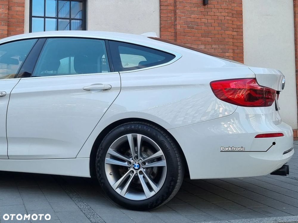 BMW Seria 3 320i xDrive Sport Line - 15