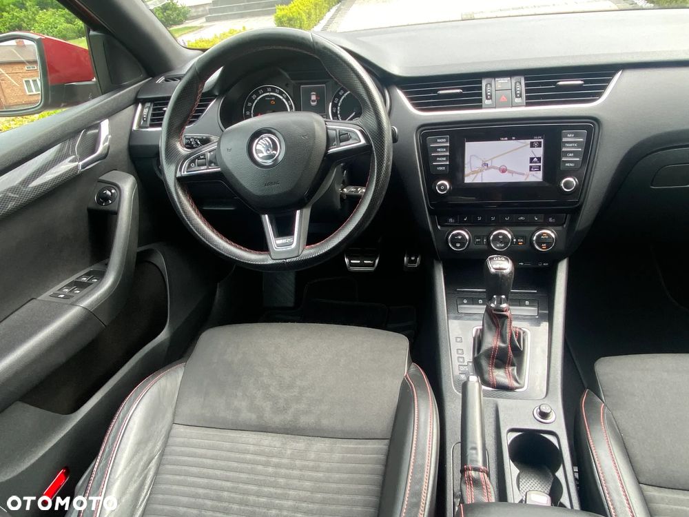 Skoda Octavia 2.0 TDI RS DSG - 6