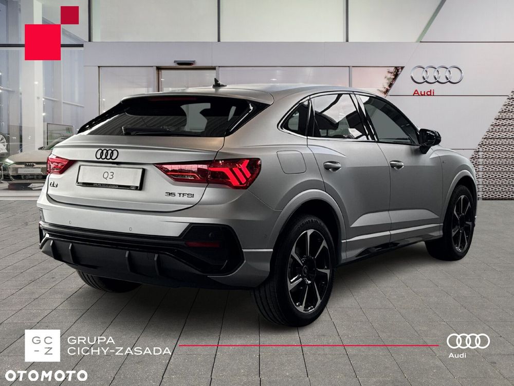 Audi Q3 Sportback - 13