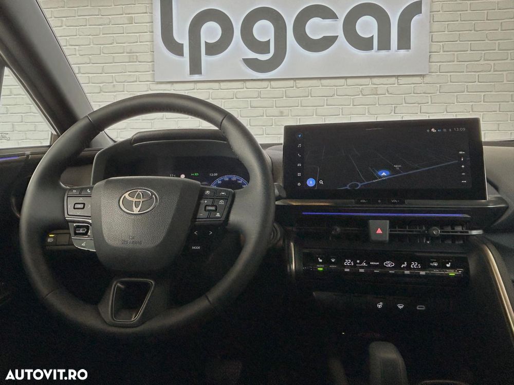 Toyota C-HR - 11