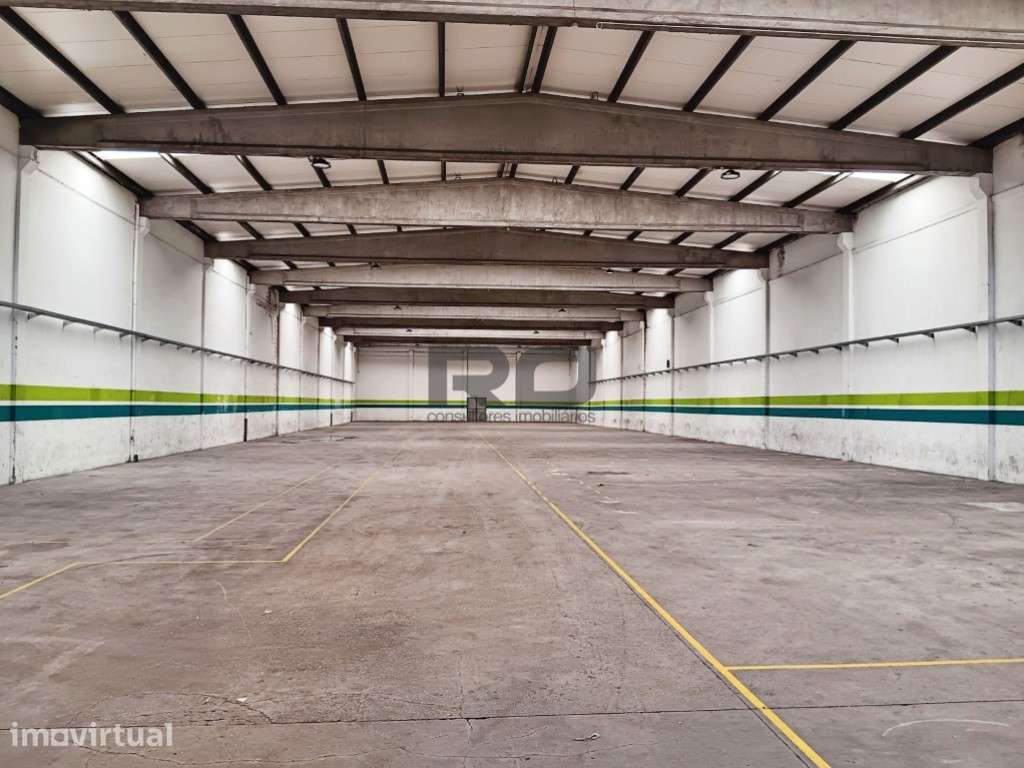 Armazém para investimento na Zona Industrial da Maia - Grande imagem: 3/8
