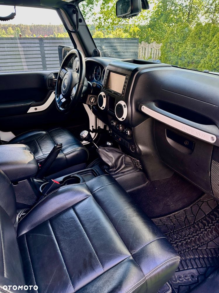 Jeep Wrangler - 22
