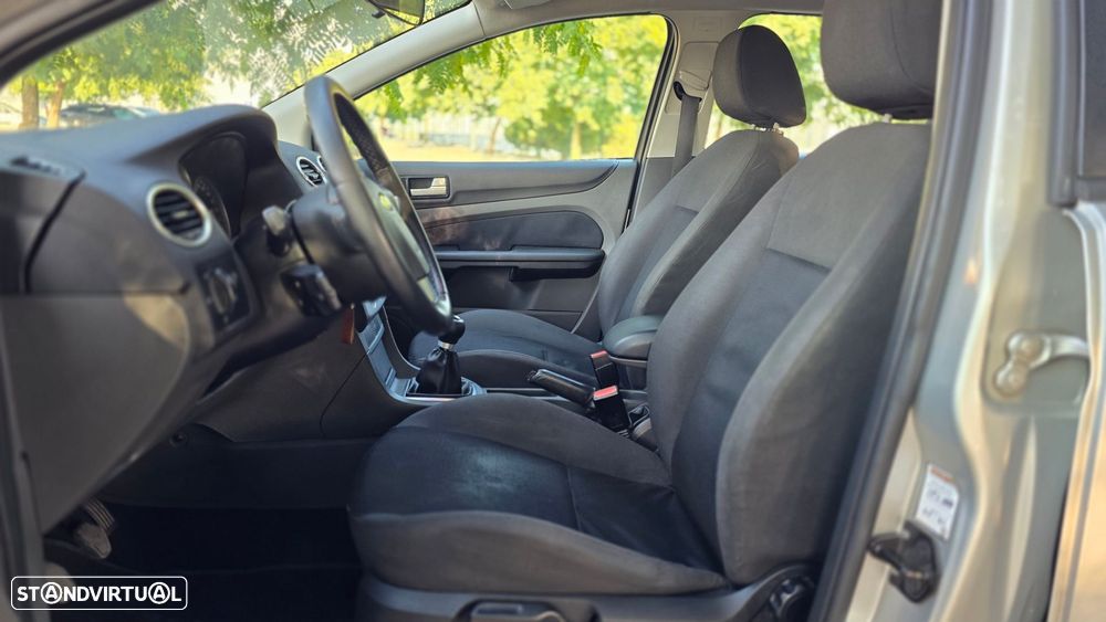 Ford Focus SW 1.6 TDCi Trend - 11