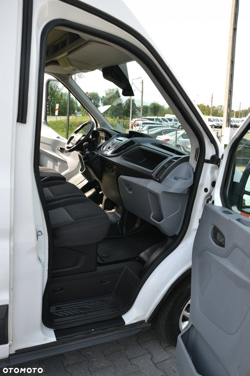 Ford Transit - 13