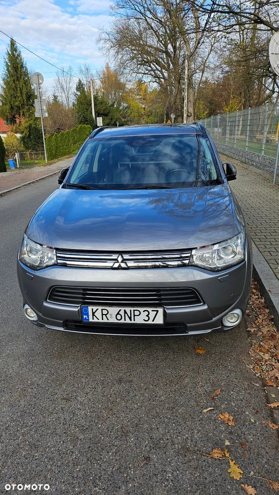 Mitsubishi Outlander 2.0 4WD Plug-In Hybrid Plus - 5