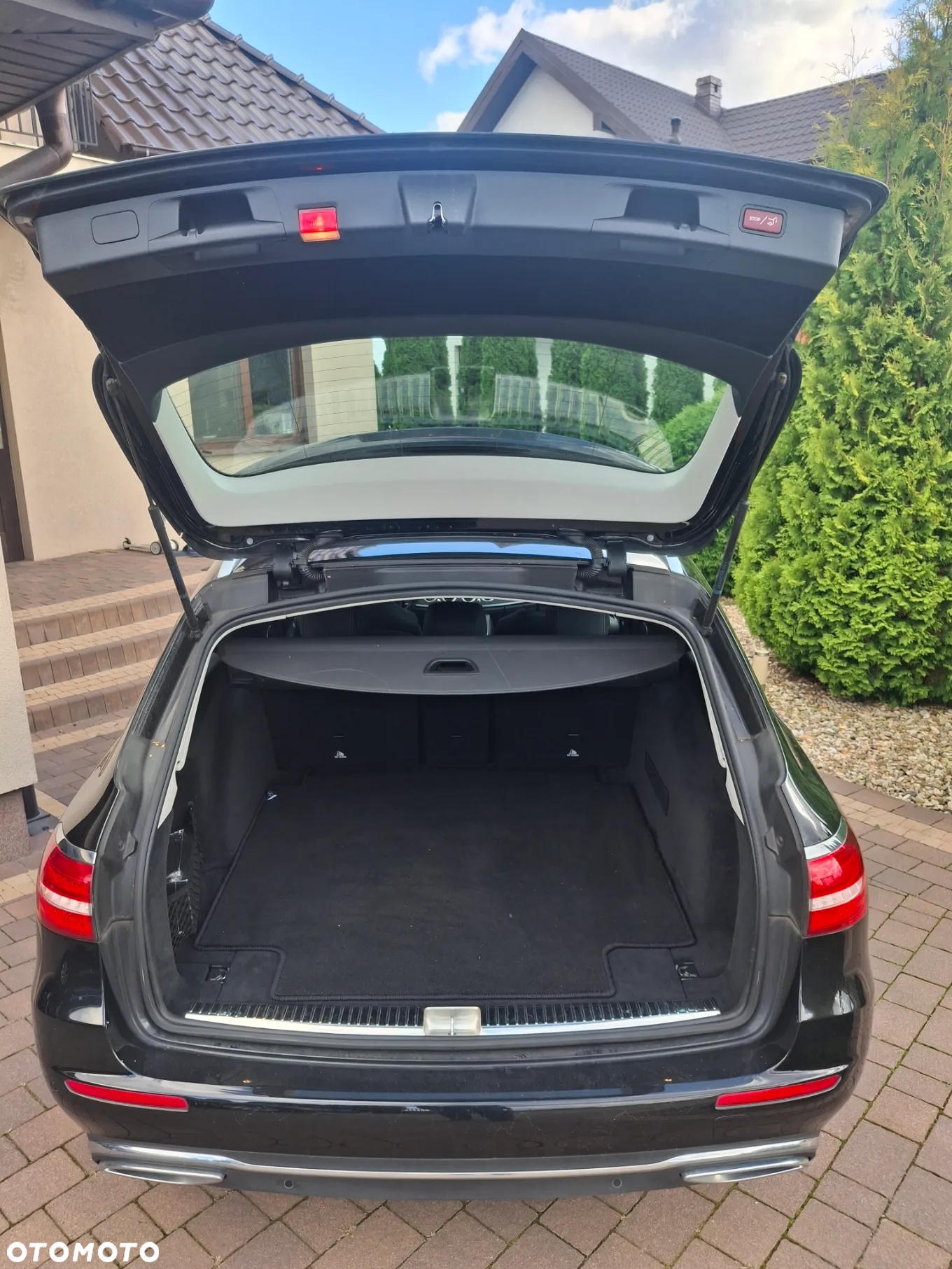 Mercedes-Benz Klasa E 220 d 9G-TRONIC - 33